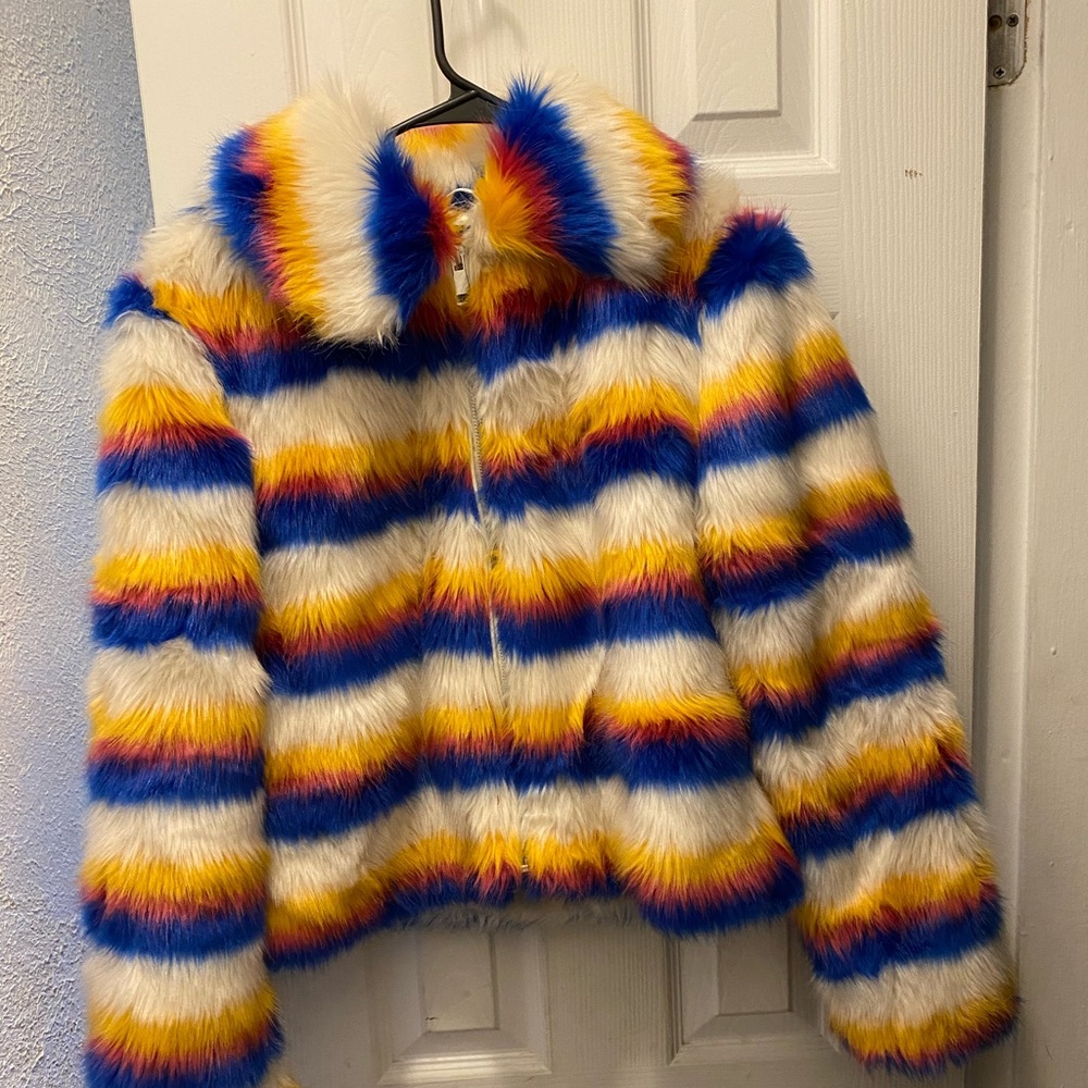 Fuzzy multi color coat